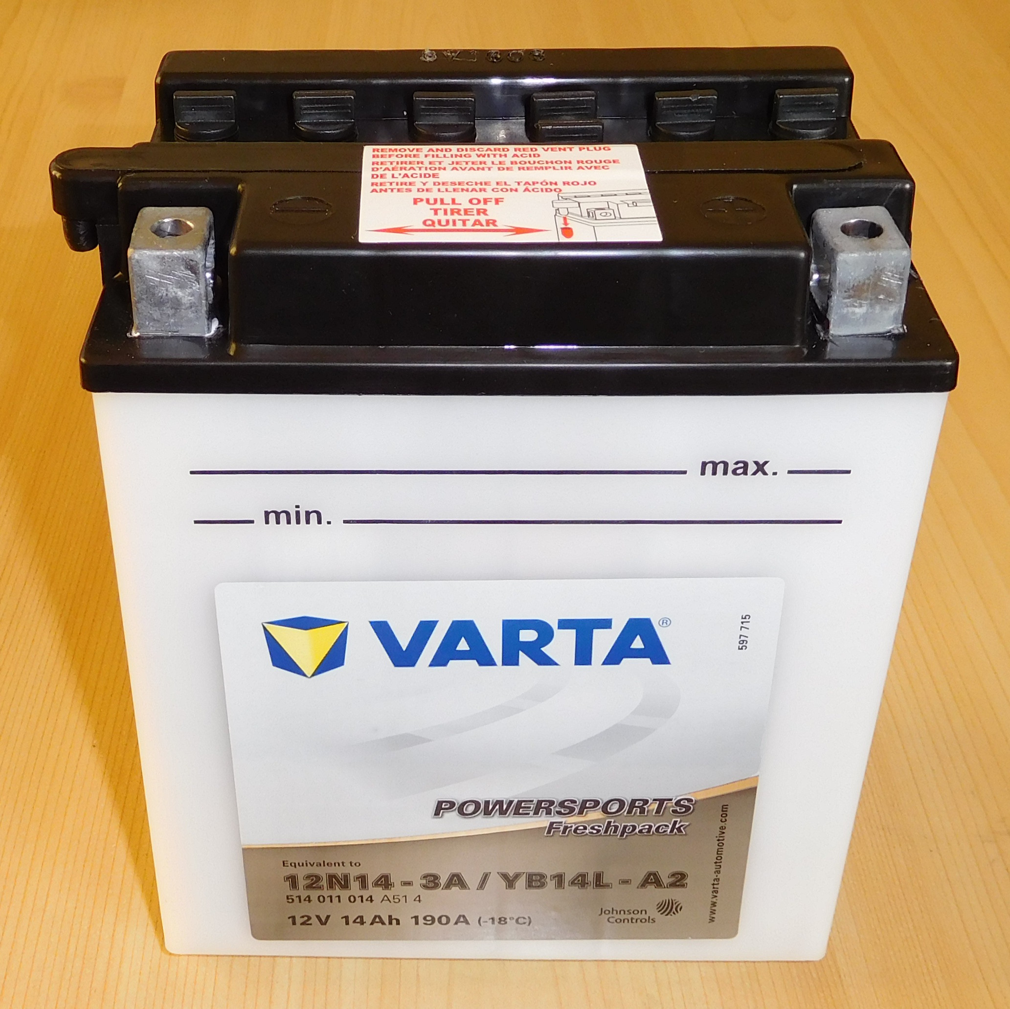 Bateria de moto 12V usada para partida e sistema elétrico da motocicleta